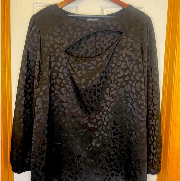 COPY - Only worn once! Lane Bryant, classic long sleeve cut out crew neck blous… - Picture 1 of 8